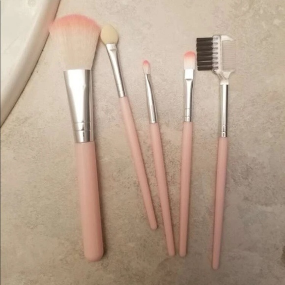 Five Piece Makeup Brush - NWT - Picture 7 of 7